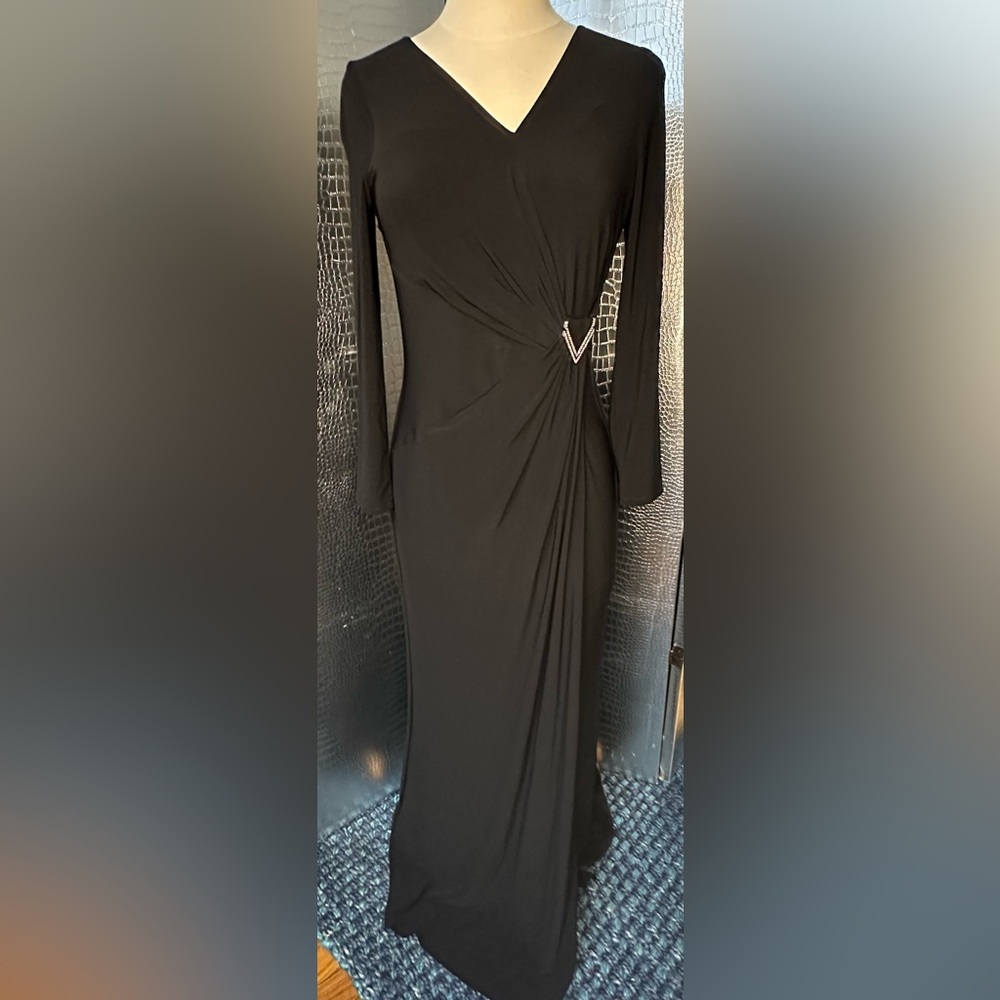 Elegant Black Long Sleeve Evening Dress
